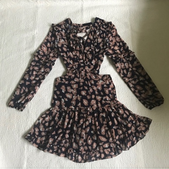 CBR Ruffle Women’s Long sleeve Cutout Back Drawstring V-neck Dress Size Small - Picture 5 of 6